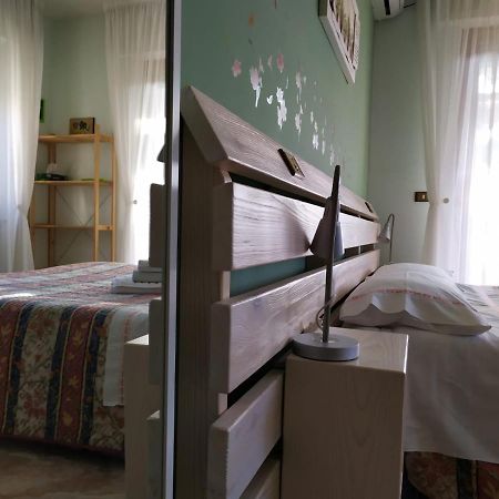 B&B La Casa Di Angelica ロゼート・デッリ・アブルッツィ エクステリア 写真